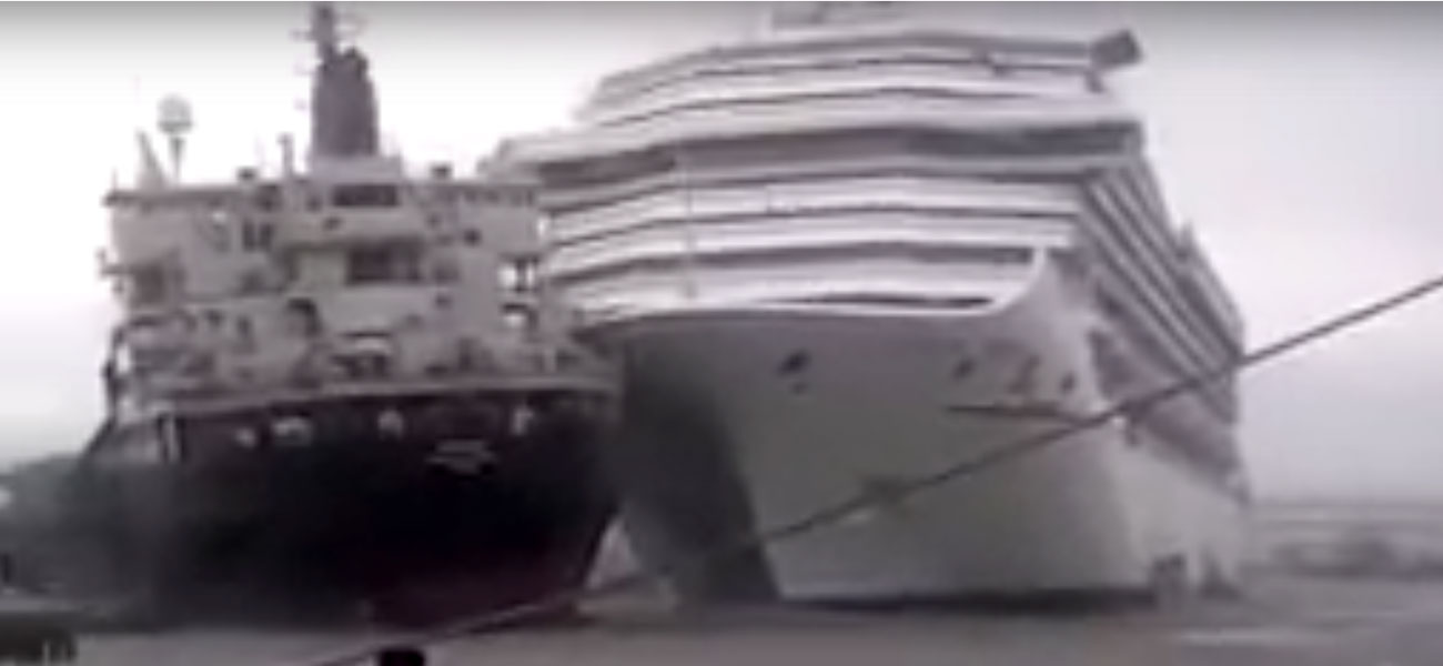 Carnival Triumph in collisione, sforzo disperato rimorchiatori